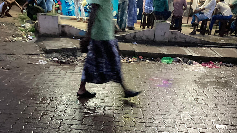 Lungi detail from the Perumbavoor migrant market, image 14.